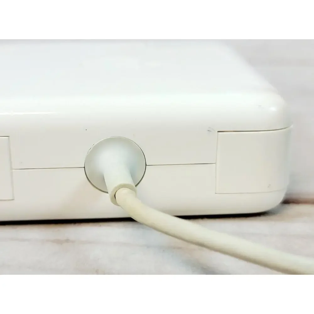 Apple Authentic 85 W MagSafe 1 Power Adapter Charger A1343 MACBOOK L connector